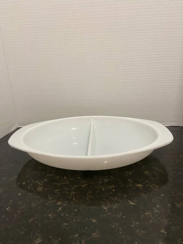 Vintage Pyrex Opal White Divided 1.5 Quart Serving Dish 1063 Oval Oblong Bowl