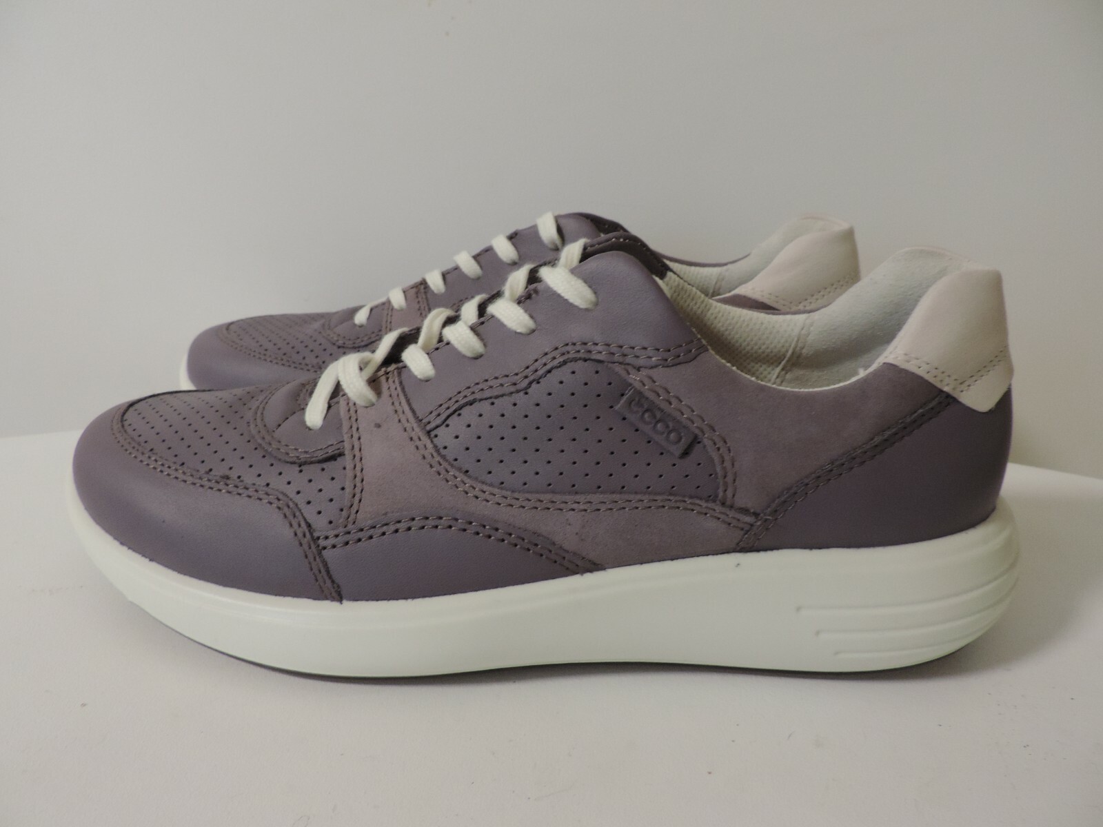 ecco sneaker