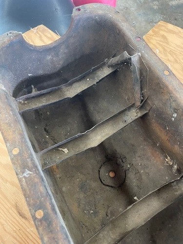 1924 Chevrolet oil pan - Picture 5 of 7
