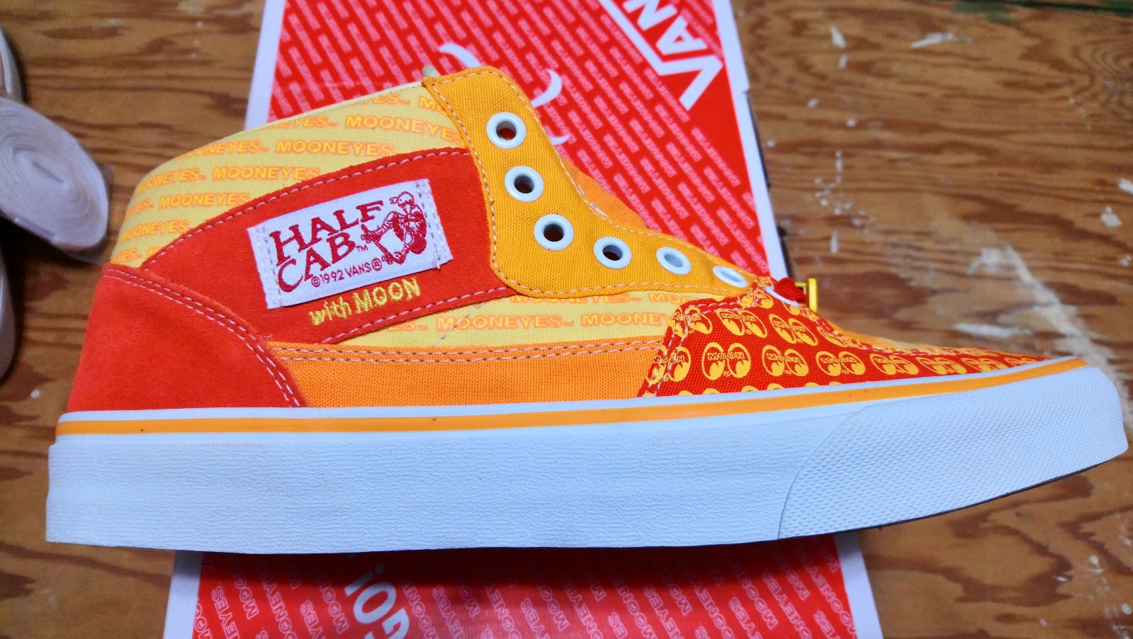 vans mooneyes slip on