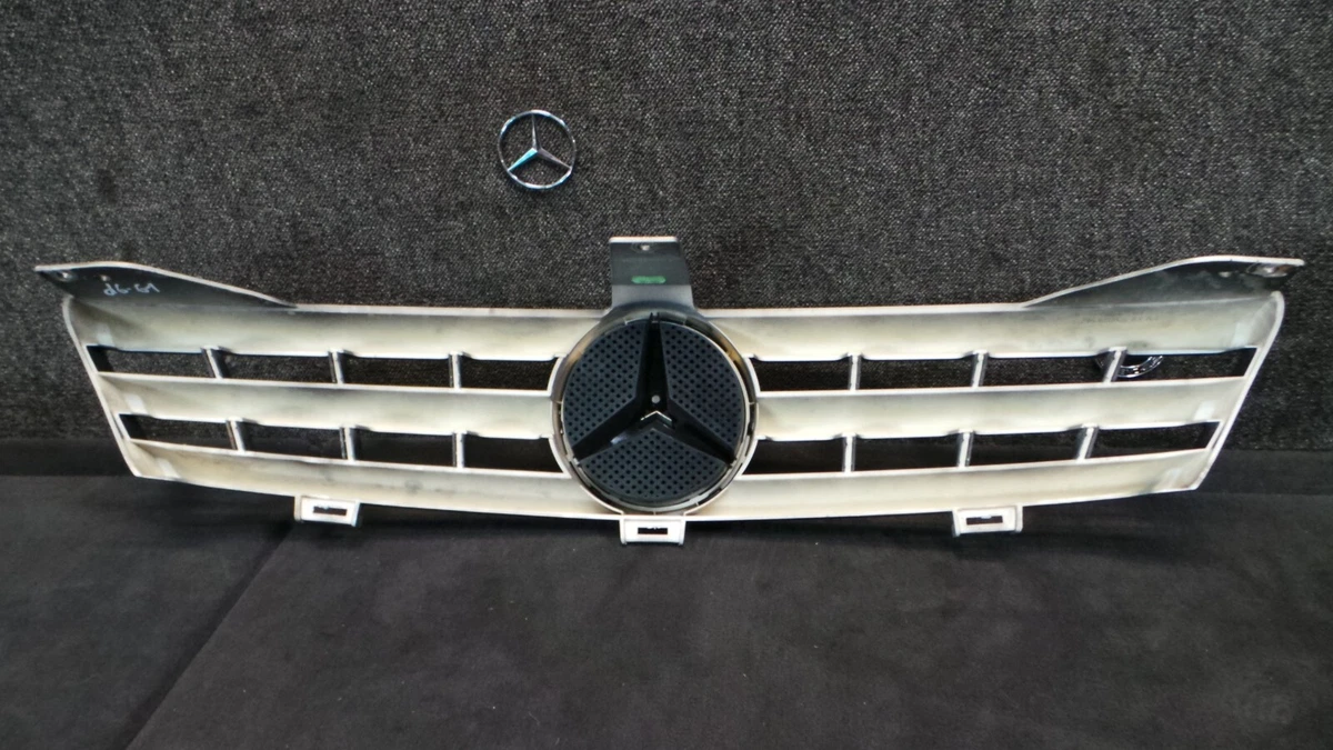 D6-61 * Mercedes W219 CLS Frontgrill Kühlergrill Grill Schwarz AMG  