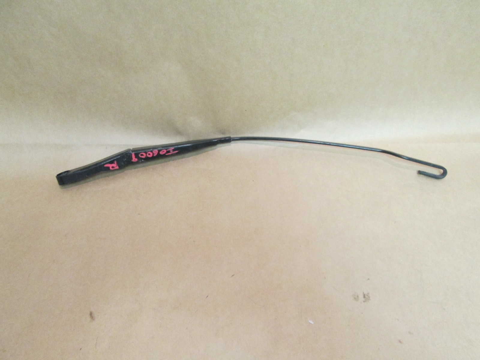 Ferrari 360 - RH Windshield Wiper Arm USED # 65409300