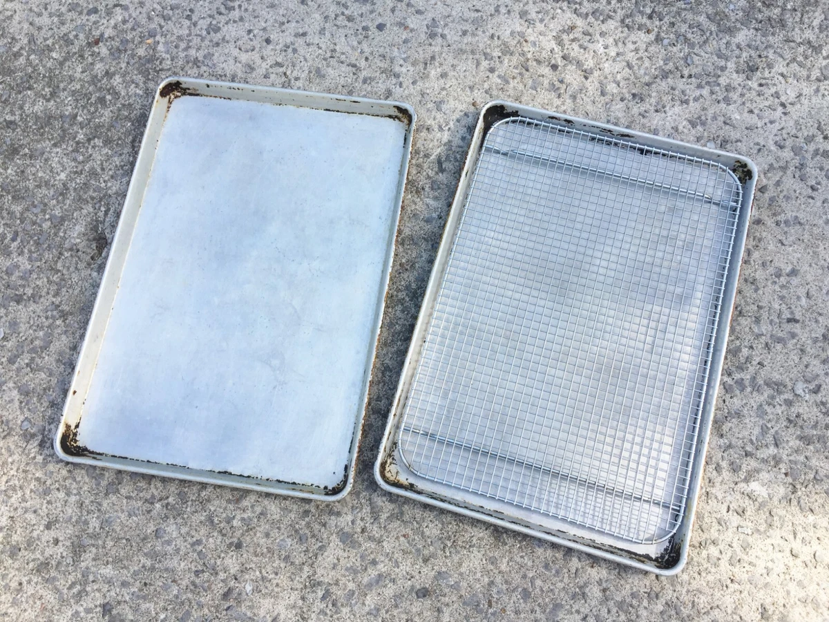 Commercial Baking Sheet Pans Aluminum 26x 18 Lot 2 & 1 Cooling Rack Bakery