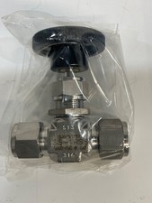 Swagelok SS-1RS8 Stainless Steel Manual Needle Valve 5000 psig 1/2in Comp
