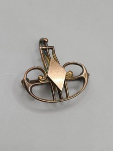 Authentic Vintage Rose Gold Plated Shield Brooch Pin Midcentury Unsigned 7/8"