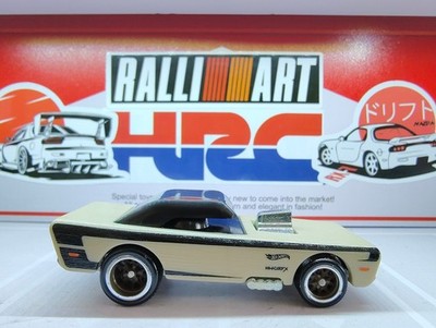 HOT WHEELS PROTOTYPE FACTORY TEST RUN RIVET Tan Small Bloc - RRTIRE.Z3931