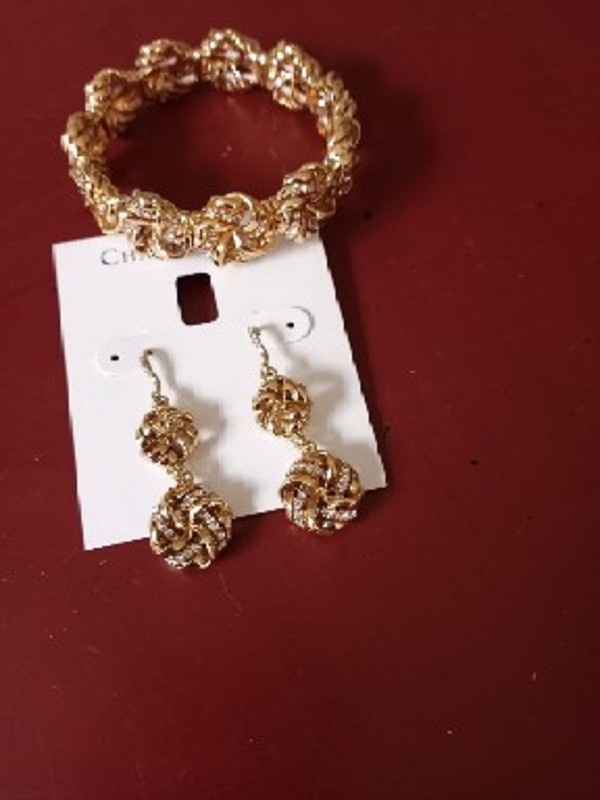 Charter club stretch bracelet and drop earring set w/clear crystals