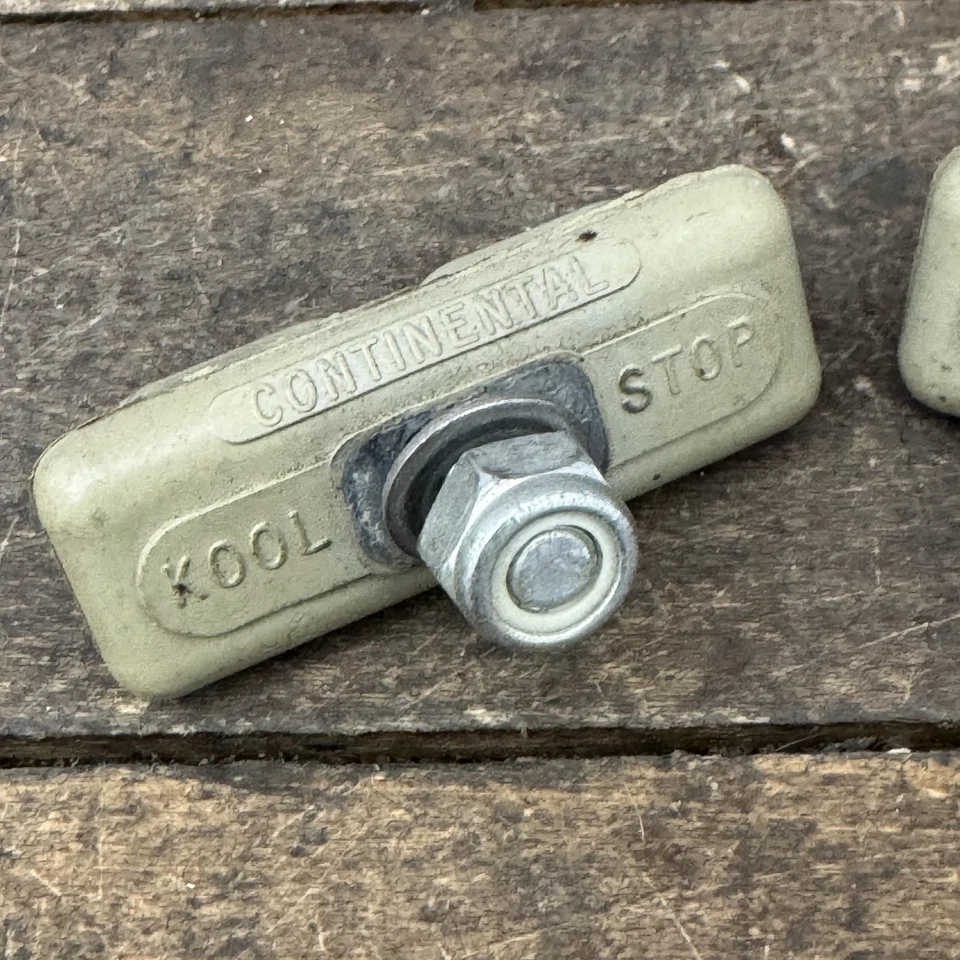 Par de pastillas de freno de bicicleta Kool Stop Continental vintage bloques grises con pernos Foto 2 de 4