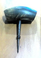 ANCIEN COUP DE POING PERCE FUT OUTIL TONNELIER VIGNERON FER CORNE 101 gr