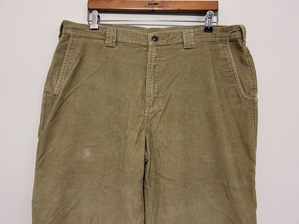 🌲 Calça ExOfficio 38x31 Masculina Veludo Utilitário Frente Plana Reta Marrom - Imagem 3 de 4