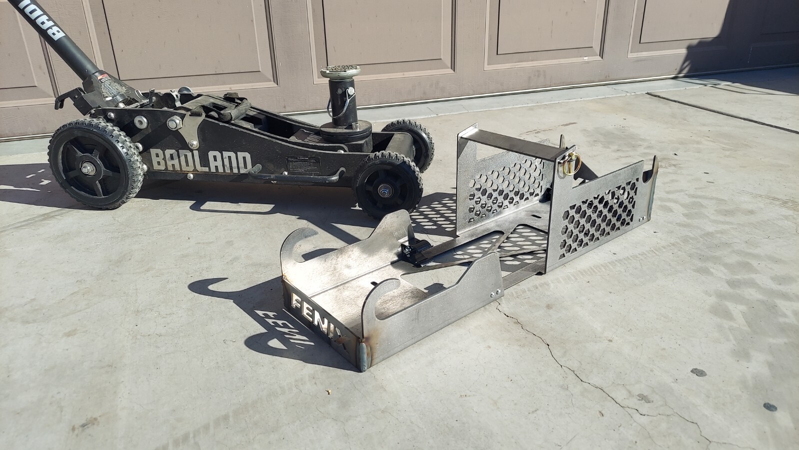 Offroad Jack Holder for Harbor Freight 3 Ton Badlands Jack