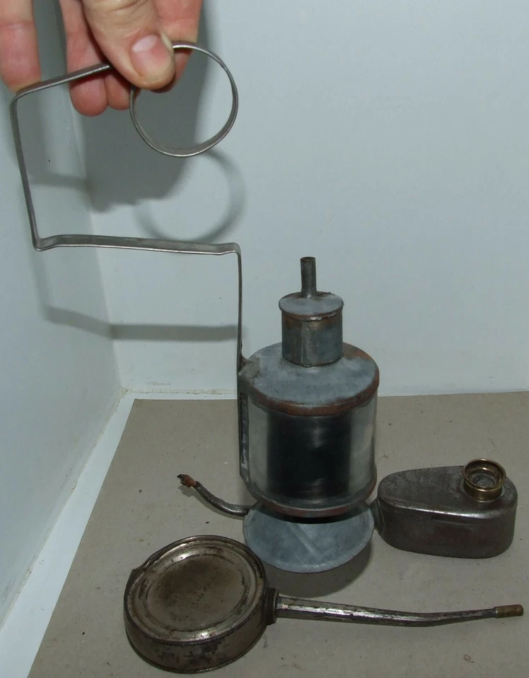 2 anciennes lampes à pétrol où alcool & 1 burette - Objets atelier ! - Photo 3/4