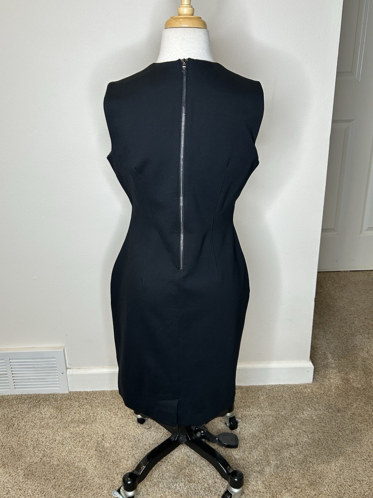 Picture 4 of 10