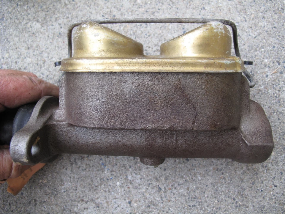 Ford Mustang Maverick Mercury Cougar 1967-73 Bendix cilindro maestro Foto 4 de 4