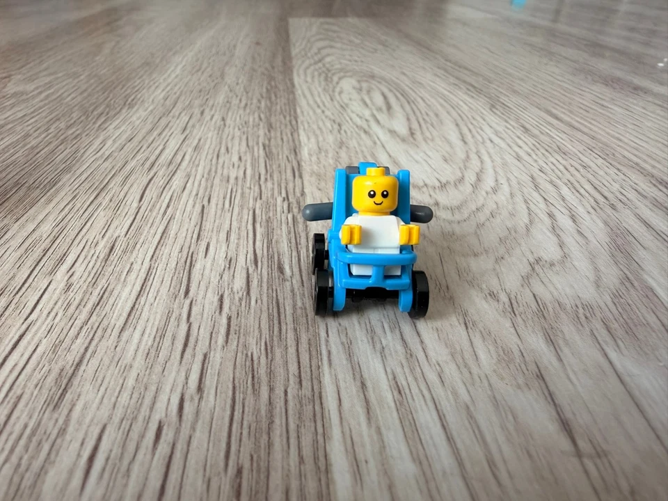 Lego New Baby in Stroller Infant Minifigure Child Town City Family Pieces - Bild 1 von 1
