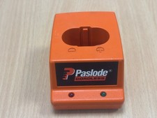 1 ORIGINAL PASLODE NI CAD CHARGER BASE EXCELLENT CONDITION