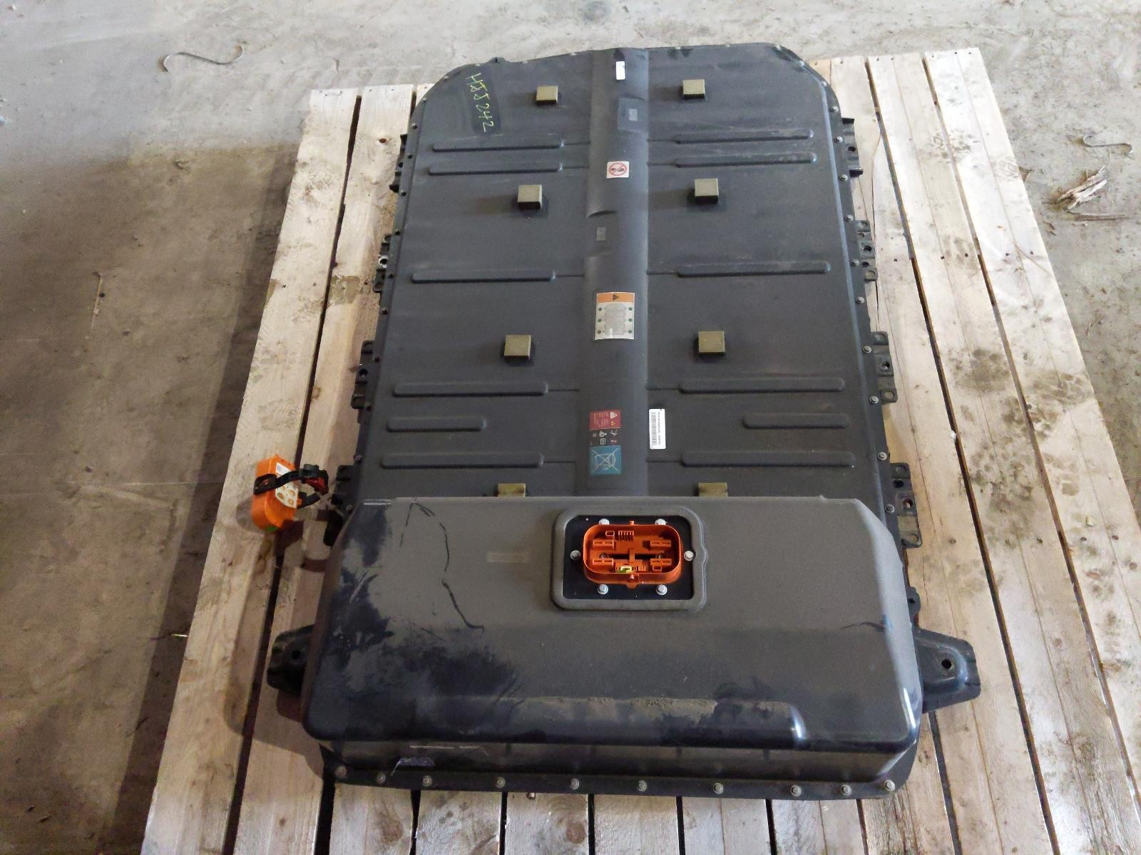 Used Vehicle Battery Fits: 2017 Chevrolet Bolt Electric Vehicle From Vin H416325