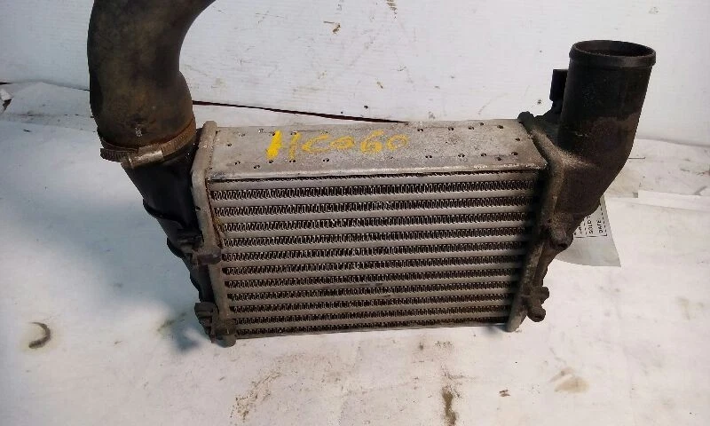  Intercooler Audi A4 99-02 1,8 L ID motor ATW Volkswagen Passat Foto 3 de 4