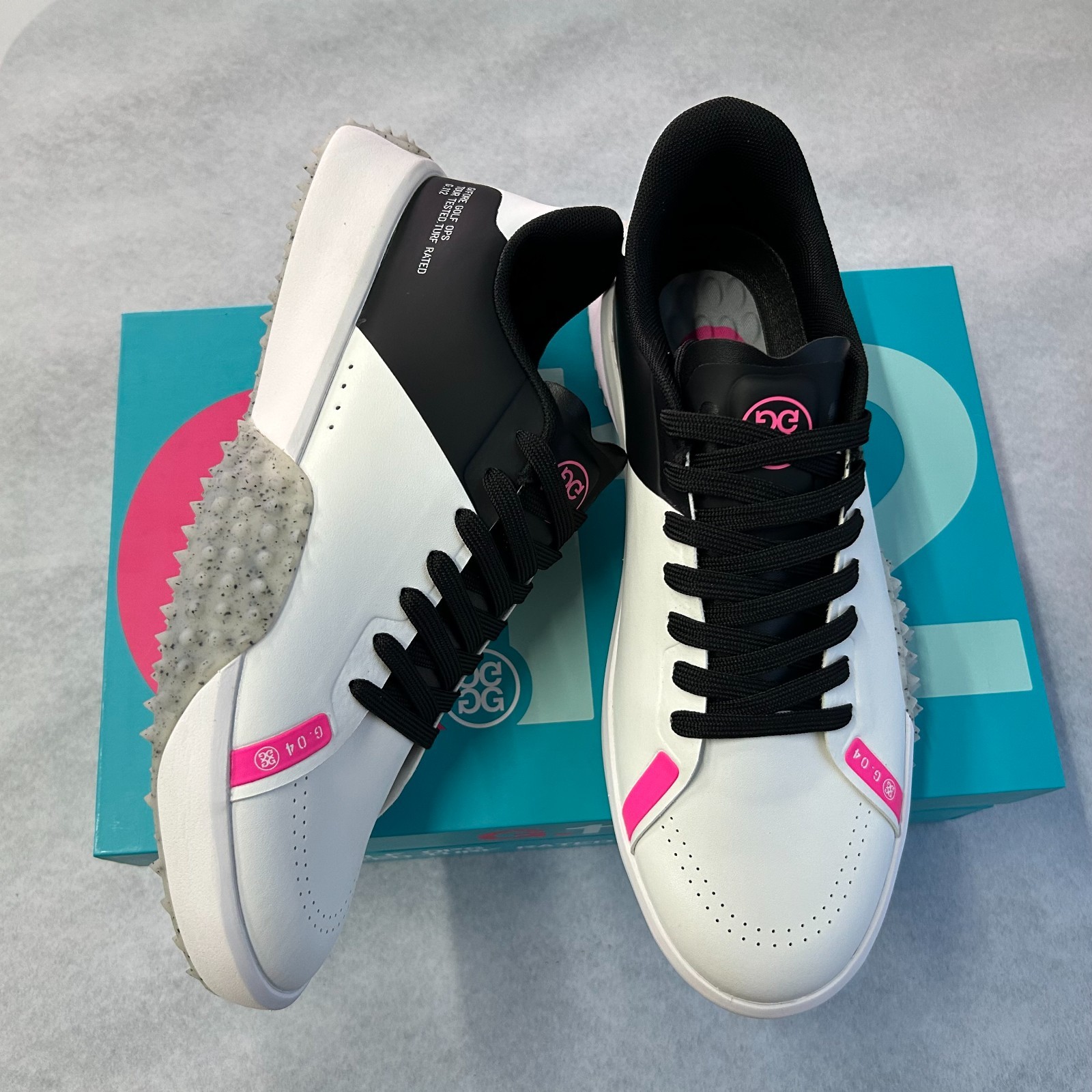 Snow/onyx Golf Sneakers Size Us 10-12 New/box