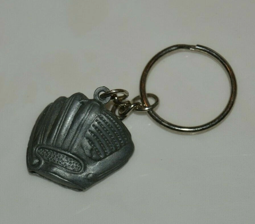 NICE Vintage New York METS Game Day Souvenir Baseball Mitt MLB Pewter Key Chain - Image 2 of 4