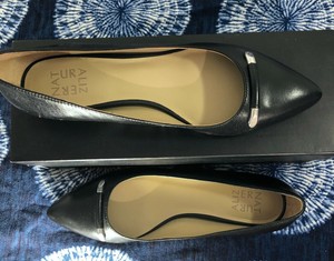 naturalizer sable flat