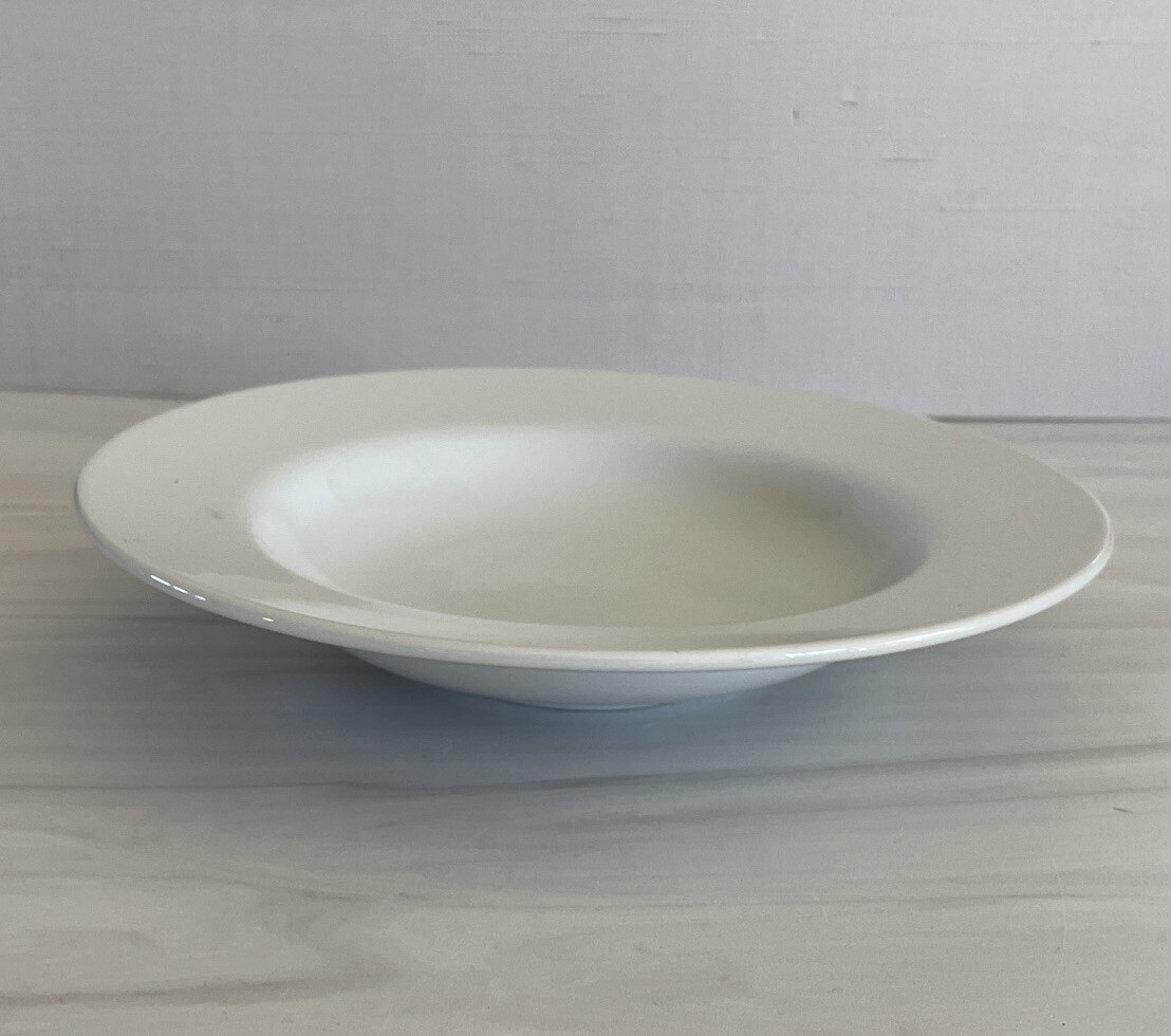 Pottery Barn Great White Collection Lg Rim Soup Pasta Bowl 10.25
