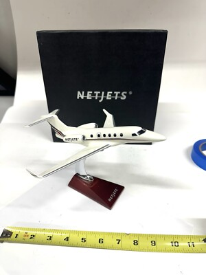 #ad NEW Embraer Phenom 300 Jet By Netjets Airplane Model 1:72 Rare $89.99