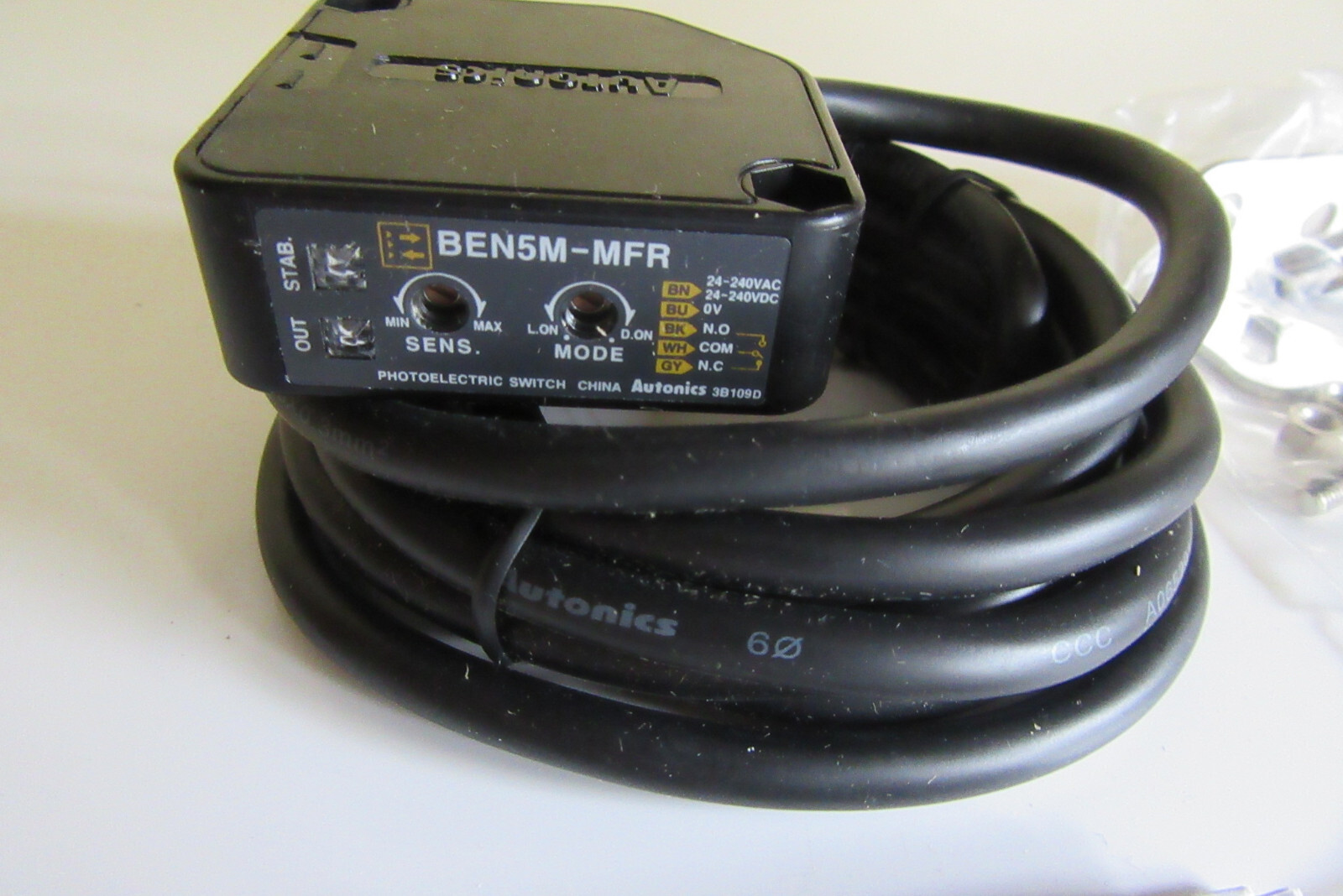 Autonics BEN5MMFR Retroreflective Photoelectric Switch & Reflector