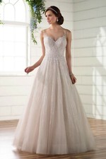 Essense of Australia Ivory Organza D2280 Wedding Dress gown princess US 4 6