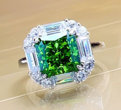 Lab Grown Diamond 3ct Giant Craft Daily Ring, Small Design in High-End 18K Gold 