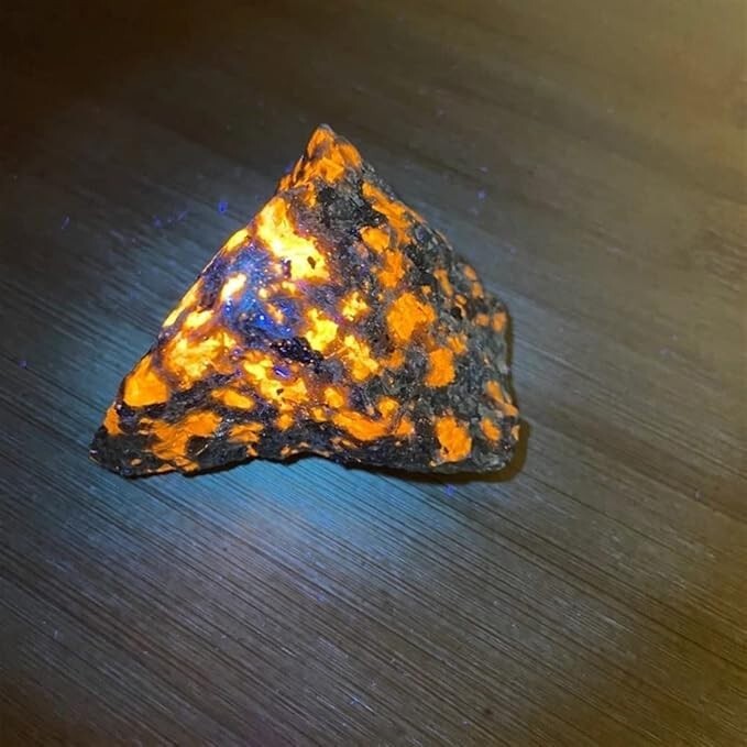 Yipperlight Rocks 3PCS Rough Yooperlite UV Fluorescent Emberlite Glowing Fire Rocks ...