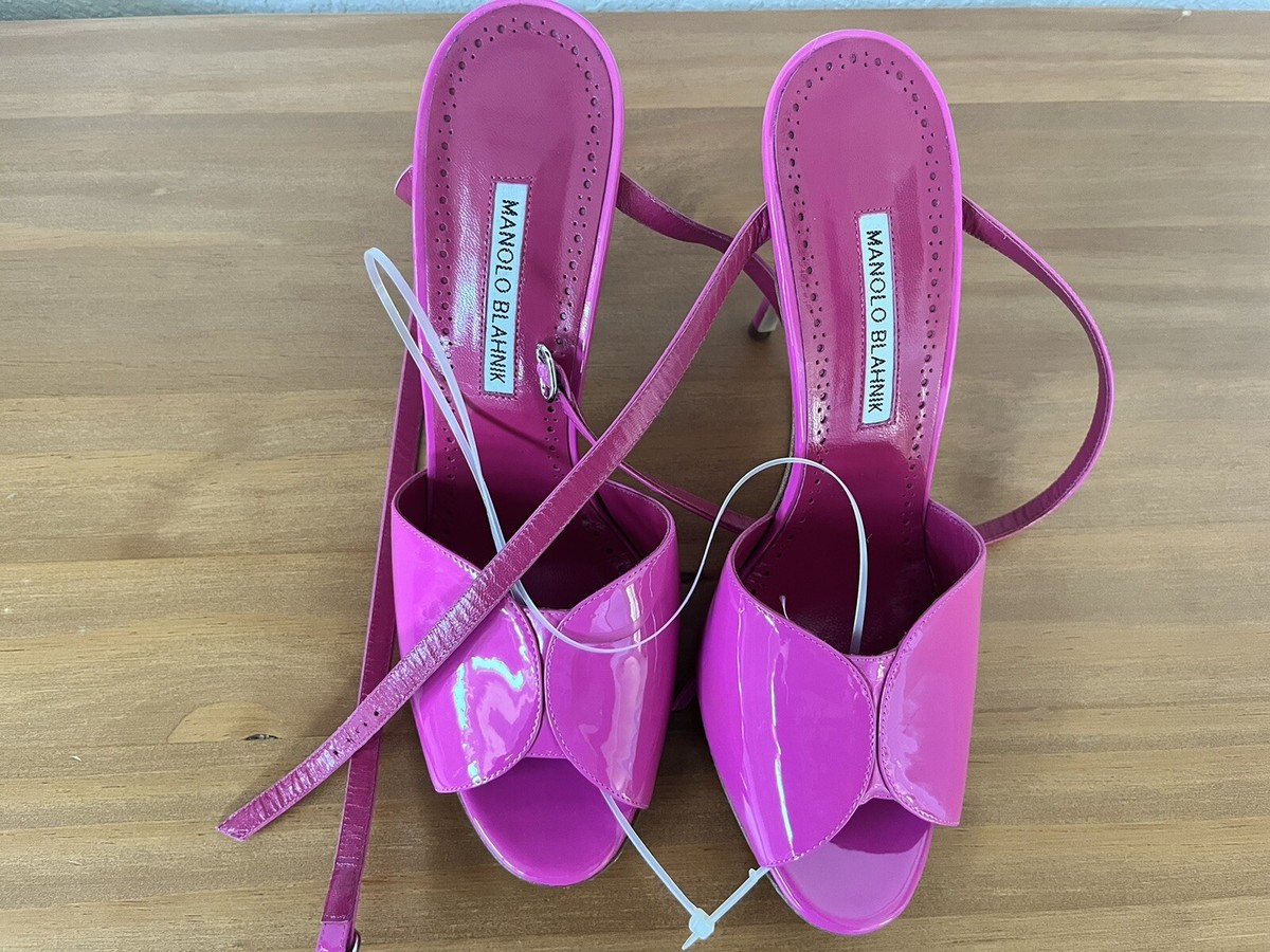 サンダル・ミュール Manolo Blahnik Hourani 105 Sandal Pink Manolo Blahnik Hourani 105 Sandal Pink Sandals | THE LIST