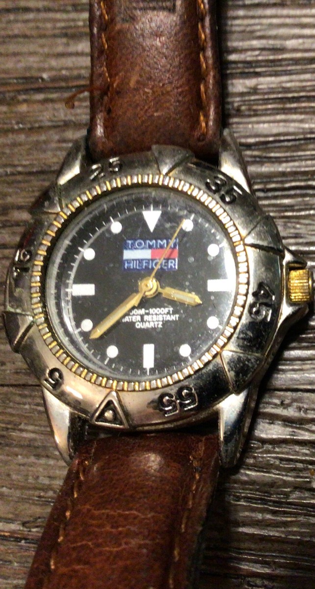 Tommy Hilfiger Vintage Genuine Leather Wrist Watch EXCELLENT CONDITION Tommy hilfiger vintage watch - Gem main image 2