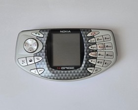 3x Nokia N-Gage + 2GB MMC card w/ 65+ games + 6681 + 3300b + more!