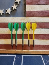 5 VTG UNICORN PLASTIC Yellow  3 Green w/ STEEL TIP DARTS MADE IN ENGLAND