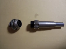 SWITCHCRAFT SL405M CORD PLUG AND SL185F RECEPTICAL 10 OF EACH FREE SHIPPING $28