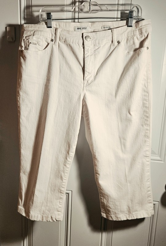 NINE WEST Women's CHRYSTIE CAPRI White Relaxed Fit  Denim  Sz 16