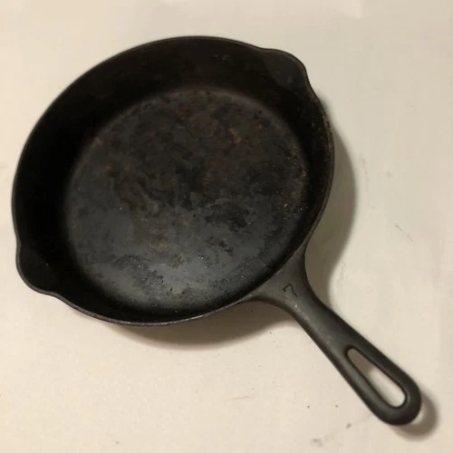 Griswold Cast Iron Skillet No. 7 Erie PA 701 I. Sits Flat Small Logo