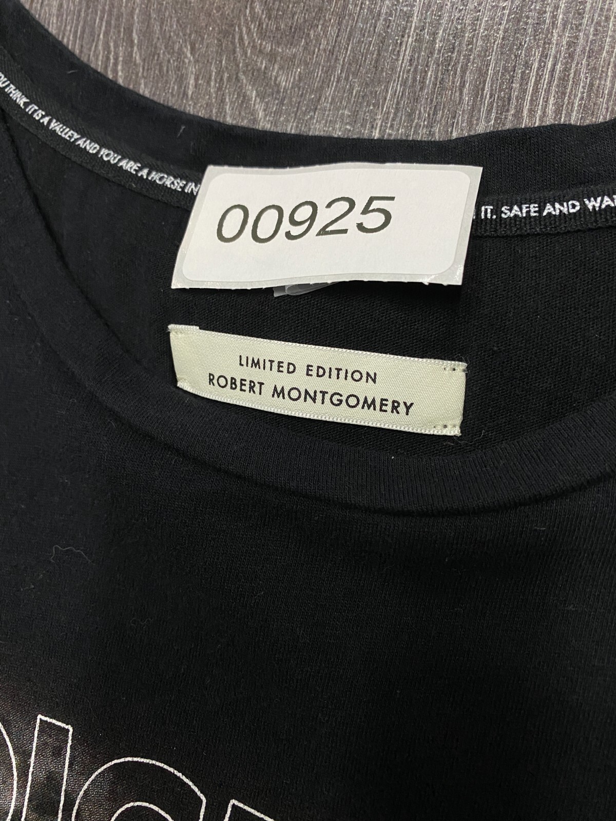 ALTRA T shirt da uomo Each x Other taglia XL BlackVoices In The Streets Robert Montgomery