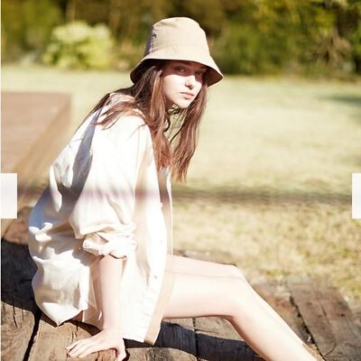 UNIQLO WOMEN WIDE BRIM UV PROTECTION One