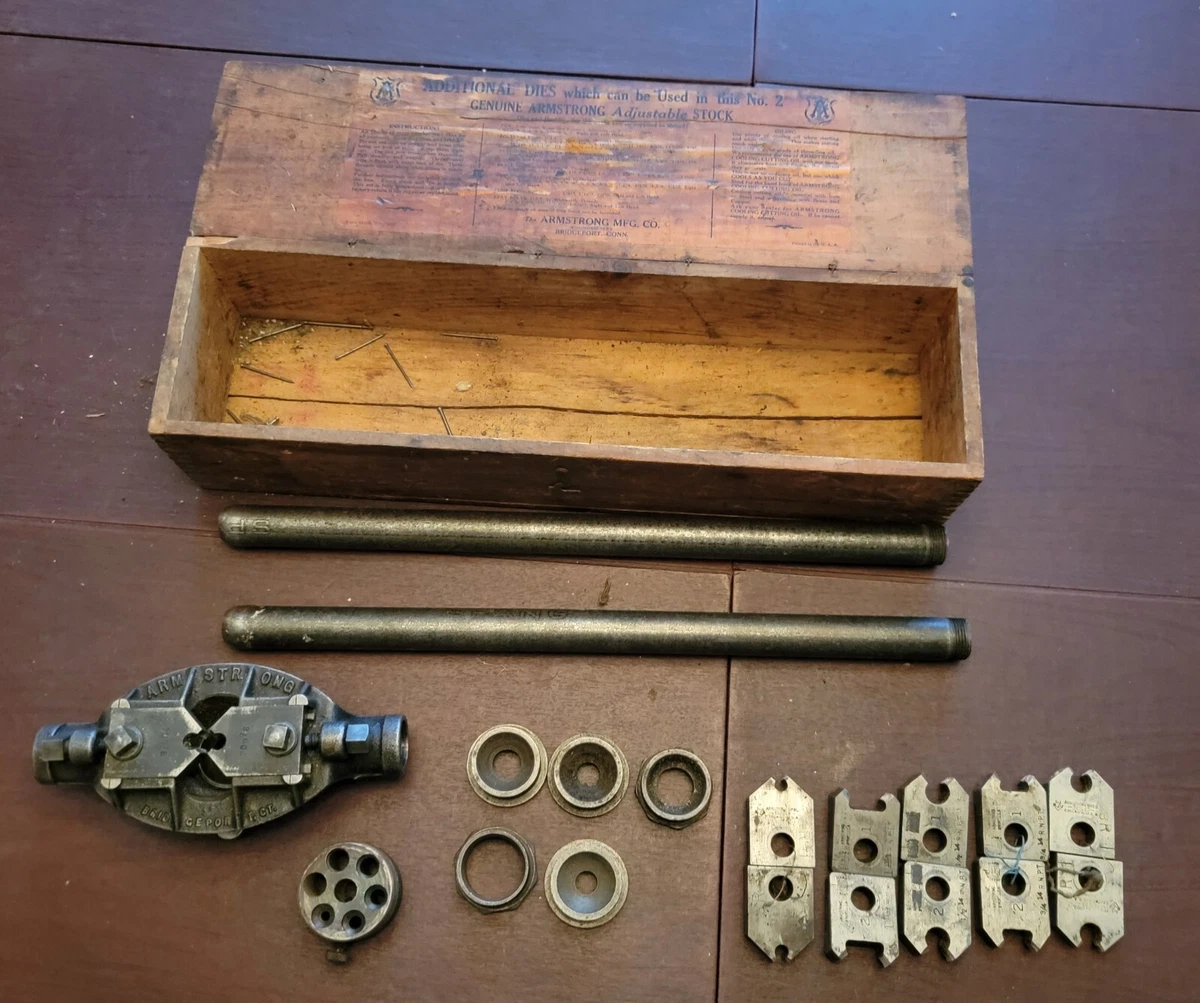 Armstrong NO. 2A Vintage Pipe Threader Armstrong. Hand Tool And