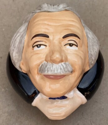 Kevin Francis Keramik Gesichtstöpfe 2000 ''''Albert Einstein'''' Goldstempel CN1EA020 verpackt