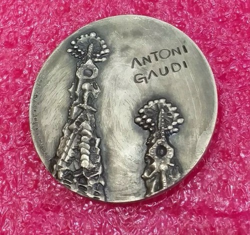 El máximo exponente del modernismo catalán Medalla de plata/Genio de Barcelona - Imagen 3 de 5