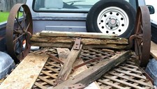 Antique Metal Rustic Wagon Wheels with Axle and parts