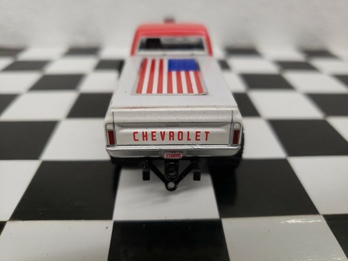 CUSTOM BUILT 1:64 C10 GreenLight 1972 HOT ROD PULLING TRUCK puller CHEVEROLETdcp - Picture 12 of 12