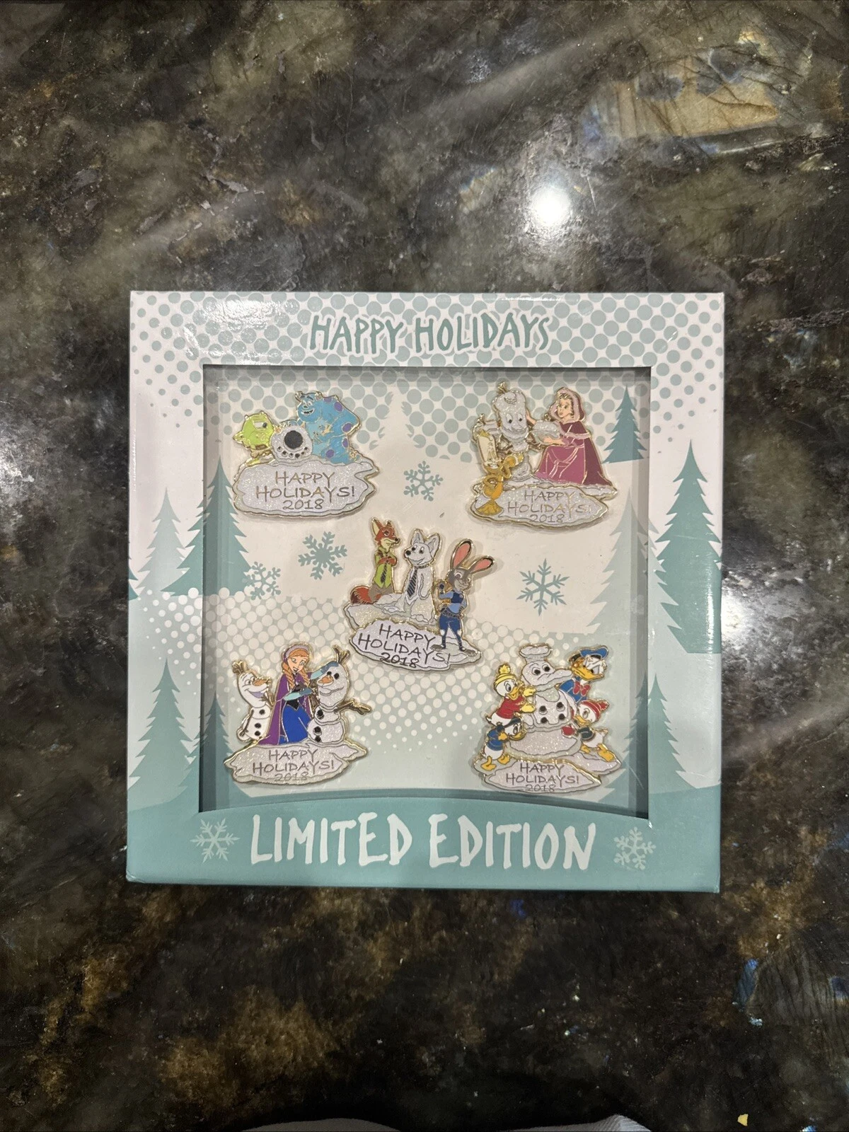 Disney Happy Holiday’s! 2018 Snow Art 5 Pin Box Set-LE Of 1000