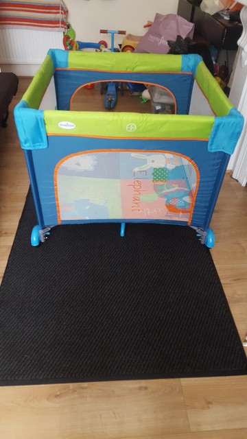 hauck baby travel cot