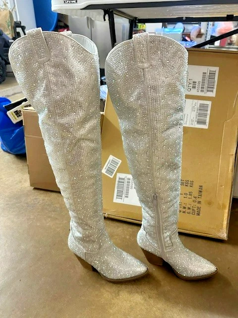 Botas Forever Silver Brillo Estrás Hasta el Muslo Disco Go Go 5.5 Juegos con disfraces Foto 4 de 4