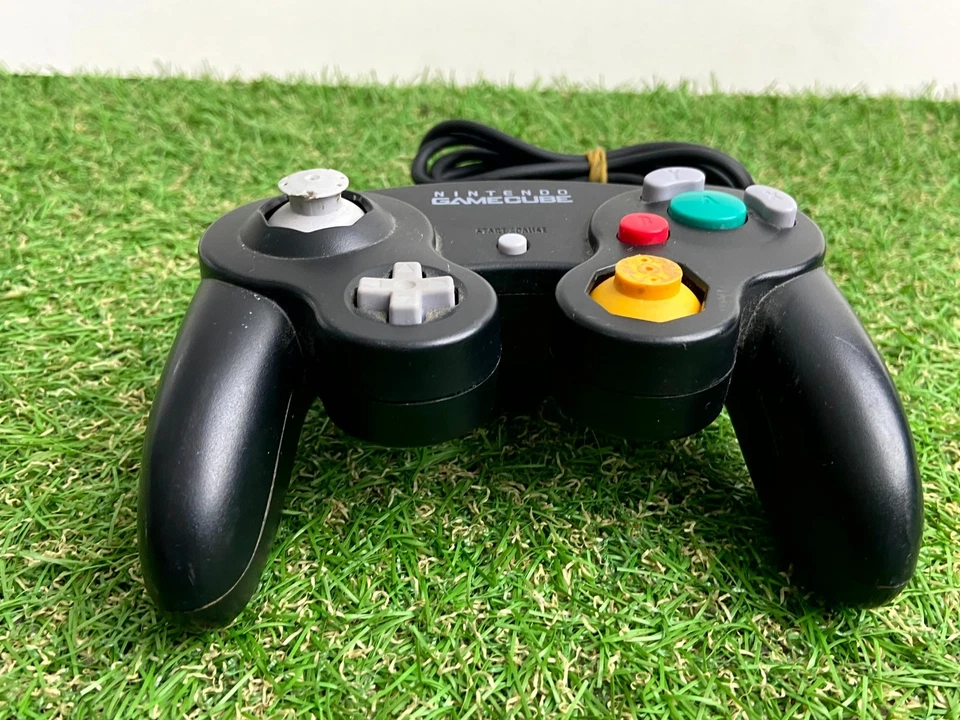 Official Nintendo Gamecube Controller Black VGC (A269) - Image 3 of 4