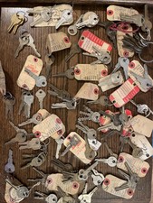 Lot Of Old Keys Original Vintage Car Dealership Gas Locks Misc Ford Mercury